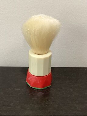 Vtg. Peerless Nylon Shaving brush for wet shaving. Red,green and off-white